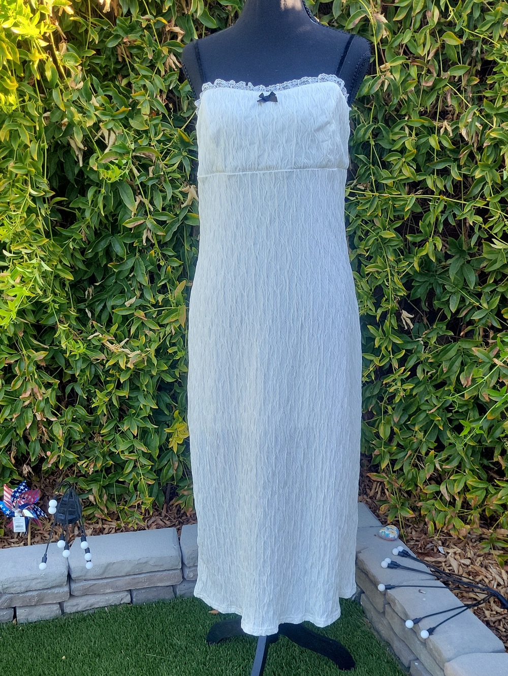 Cider White Textured Lace-Trim Slip Dress with Black Bow XL